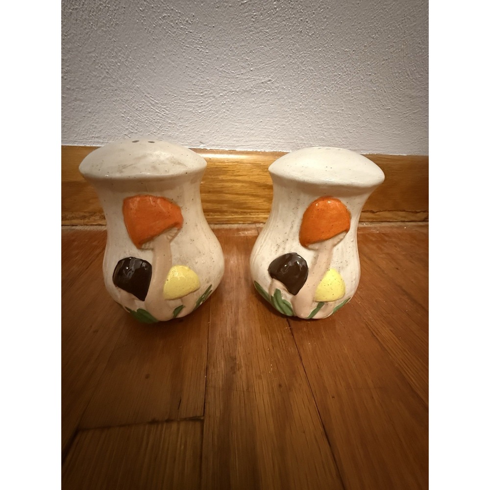 Vintage Arnel Salt & Pepper Shaker